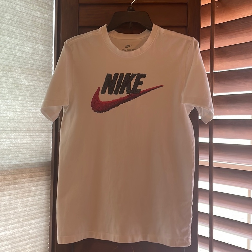 Nike men size S t-shirt